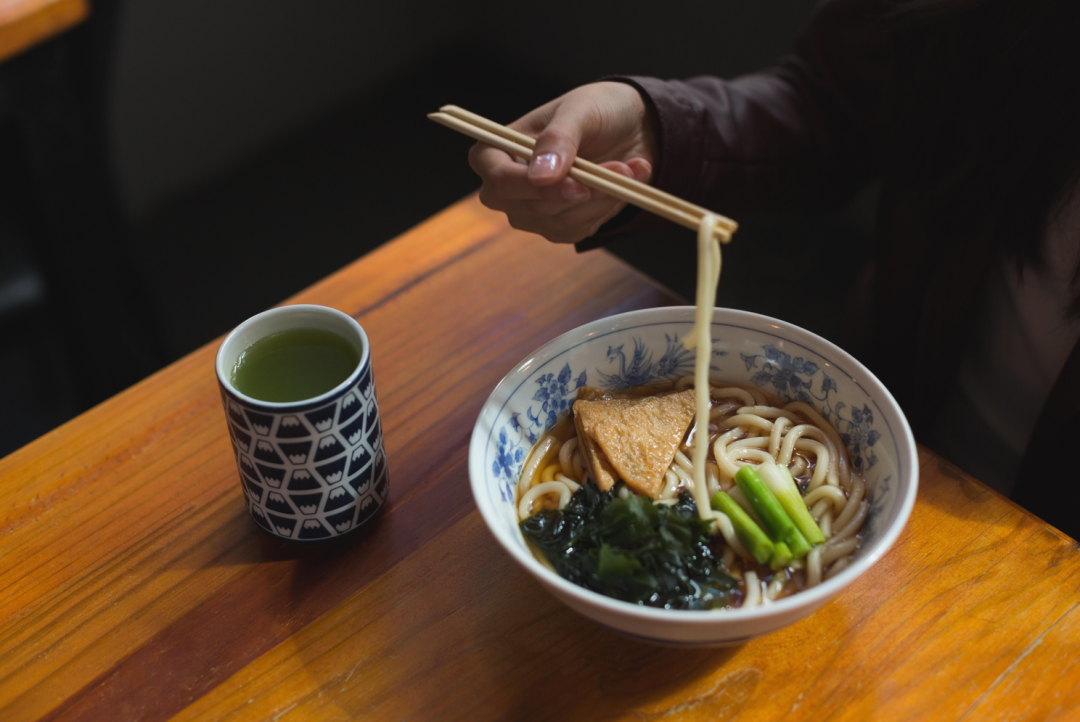 小餐飲店如何快速聚集人氣，提升營業額？企叮咚科技平臺帶你揭秘！